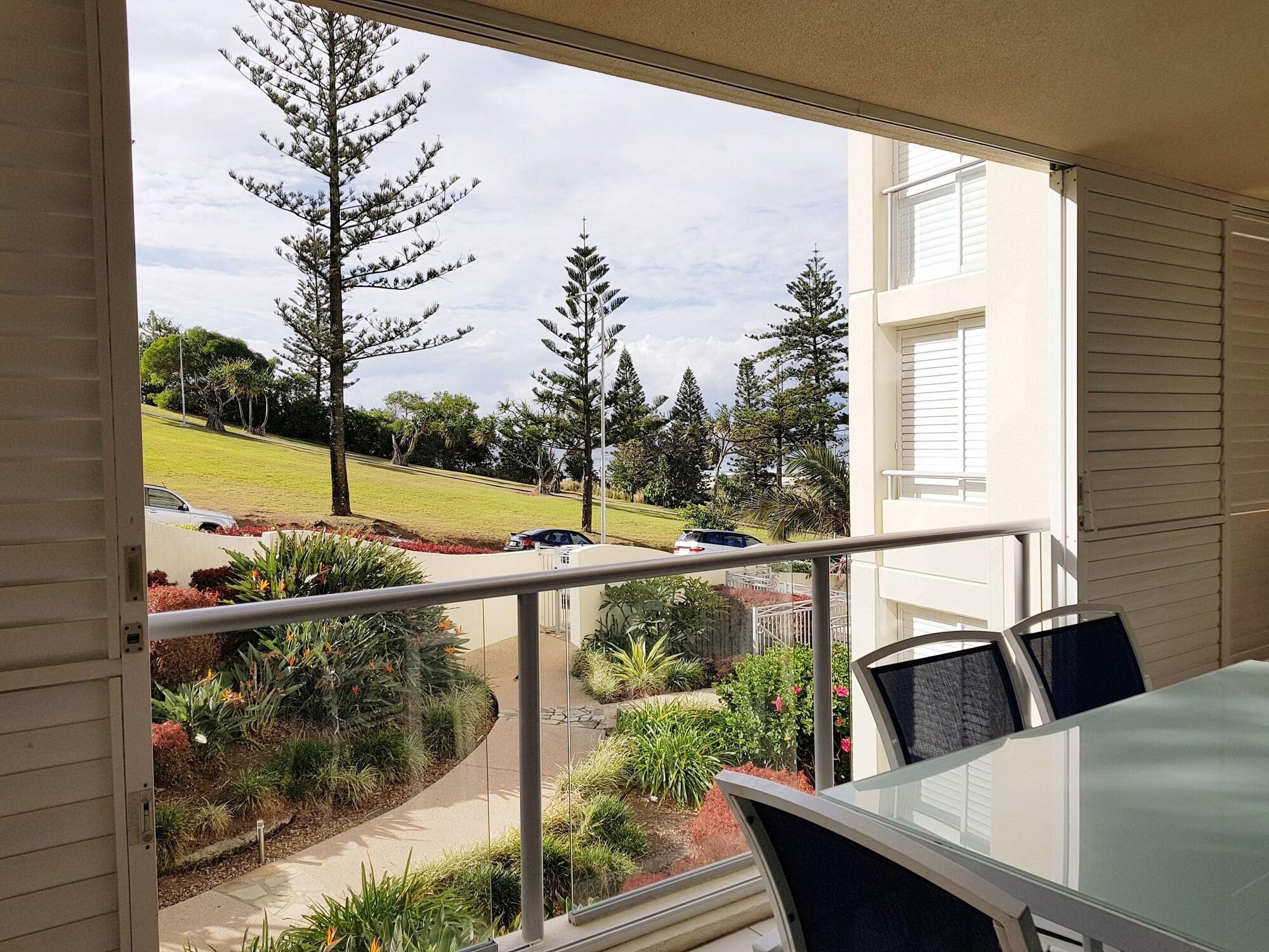 Blue C Coolangatta Aparthotel Exterior photo