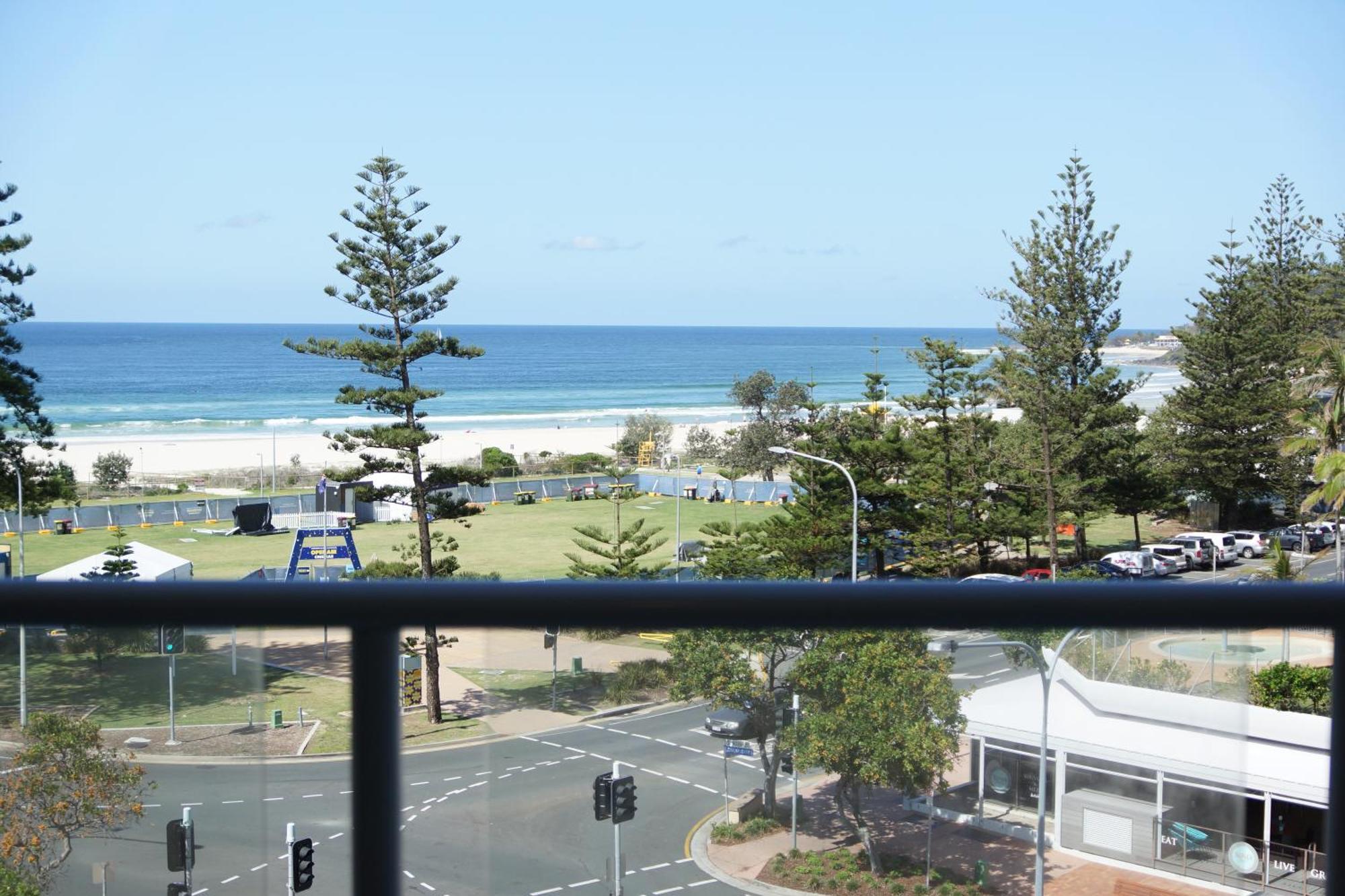 Blue C Coolangatta Aparthotel Exterior photo