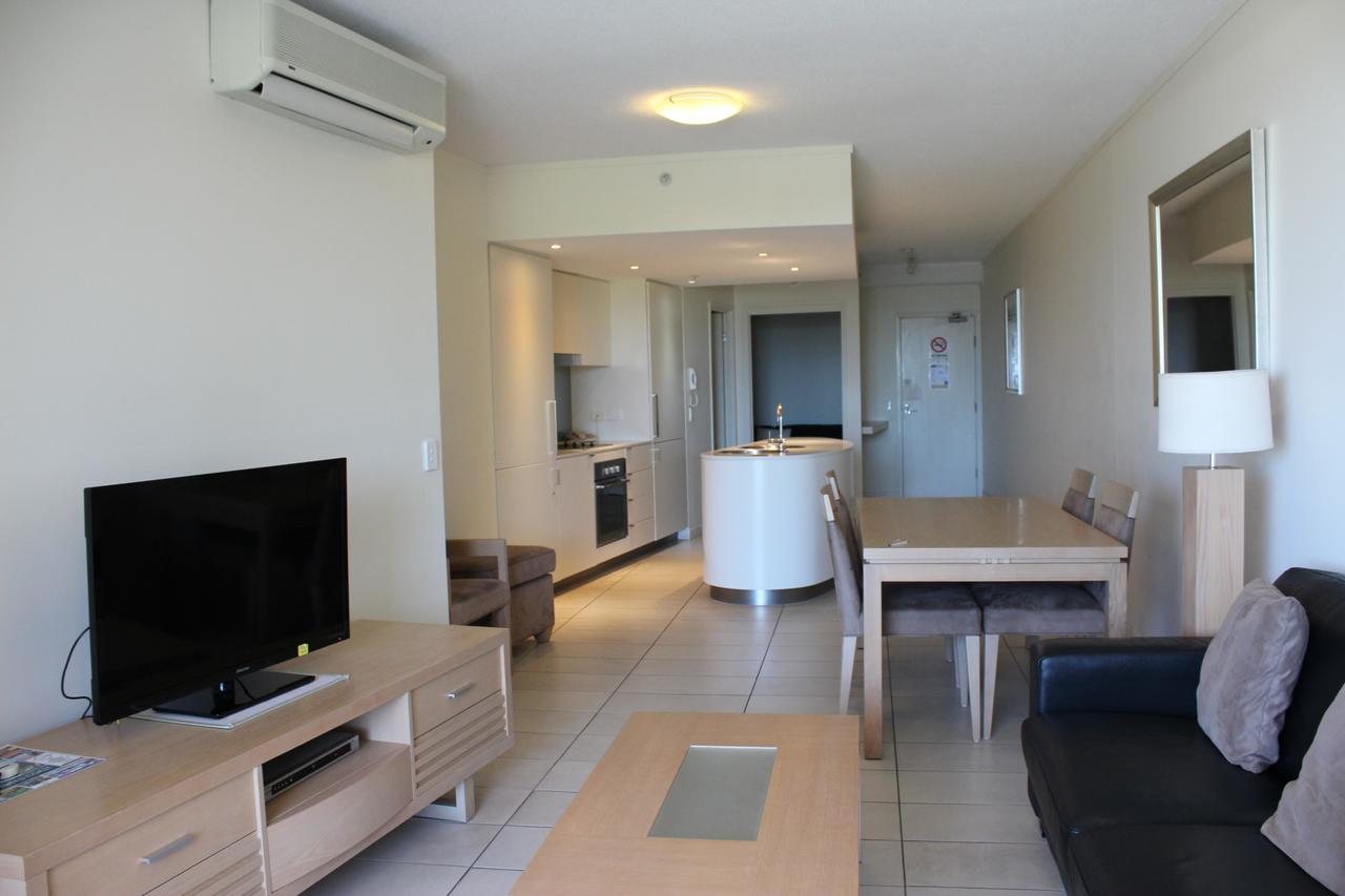 Blue C Coolangatta Aparthotel Exterior photo